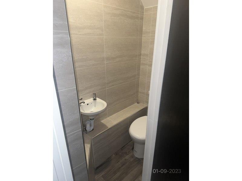 3 bed property in Albany Road, Cardiff